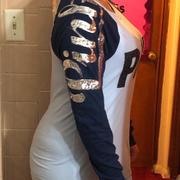 🌟NWT VS PINK LONG SLEEVE BLING T - Picture 4 of 5